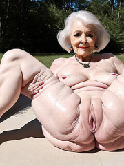 Granny nude pics